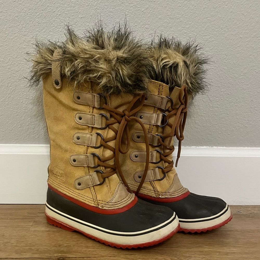Gently worn Sorel boots